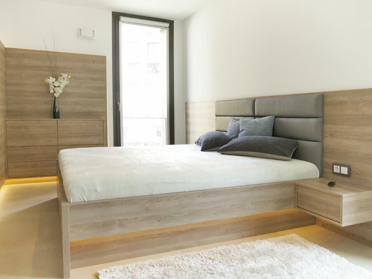 Grosses Apartment Im Zentrum Von Dresden, 2 Schlafzimmer, 2 Baeder, Balkon Bagian luar foto