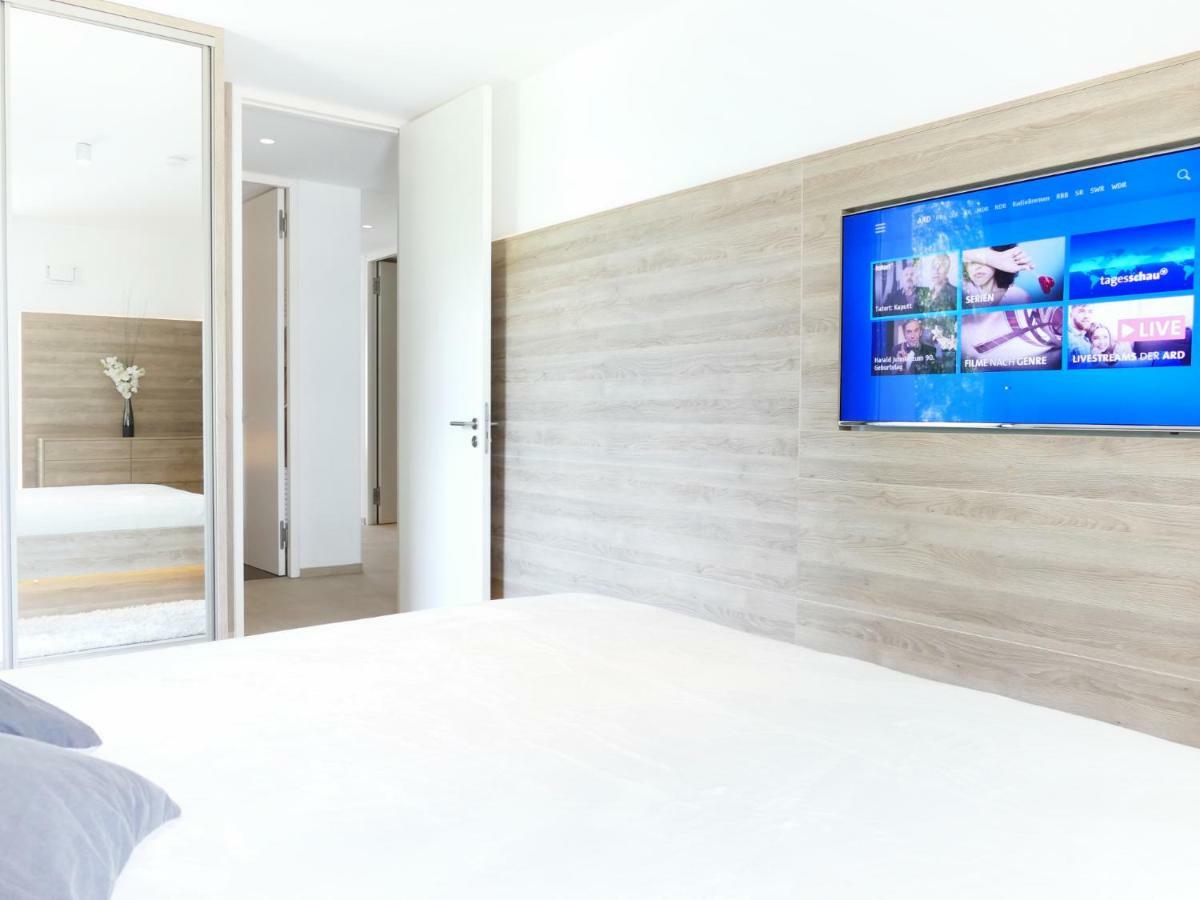 Grosses Apartment Im Zentrum Von Dresden, 2 Schlafzimmer, 2 Baeder, Balkon Bagian luar foto